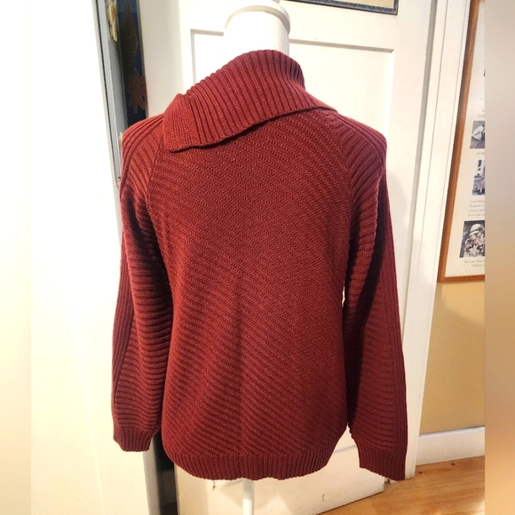 United States Sweaters for Women - Picture 4 of 12